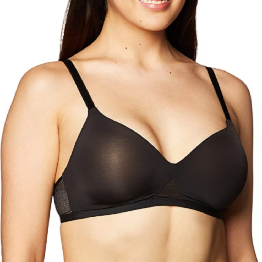 2 for $15 - Lot of 4 Hanes women's Oh So Light Foam ComfortFlex Wirefree bras 2X